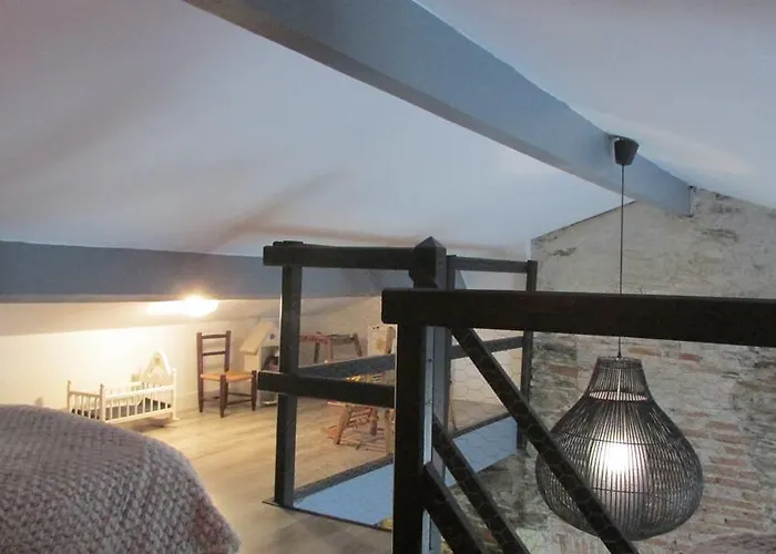 بيت للعطل Le *